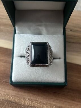 Vintage Black Stone Statement Ring Silver Tone Filigree Adjustable Size 7 7.5 8
